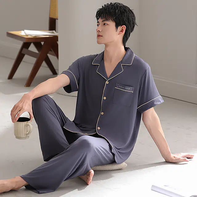 浮光岛屿 简约纯色柔软时尚高级感短袖长裤翻领家居服舒适亲肤透气可外穿睡衣套装 男款 礼盒装 藏青色