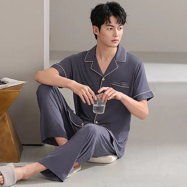 浮光岛屿 简约纯色柔软时尚高级感短袖长裤翻领家居服舒适亲肤透气可外穿睡衣套装 男款 礼盒装 藏青色