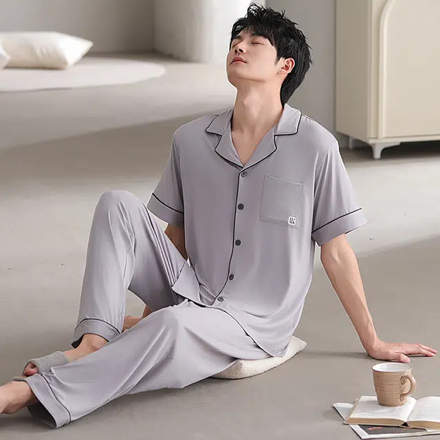 浮光岛屿 简约纯色柔软时尚高级感短袖长裤翻领家居服舒适亲肤透气可外穿睡衣套装 男款 礼盒装 浅灰色