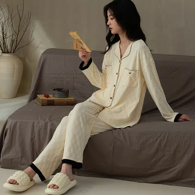 浮光岛屿 简约纯色甜美可爱高级感长袖长裤家居服舒适亲肤透气可外穿宽松休闲睡衣套装 女款 礼盒装 杏色