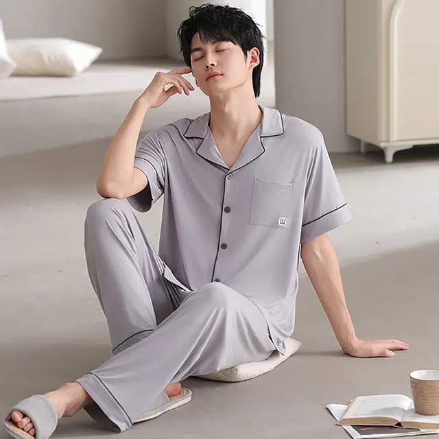 浮光岛屿 简约纯色柔软时尚高级感短袖长裤翻领家居服舒适亲肤透气可外穿睡衣套装 男款 礼盒装 浅灰色