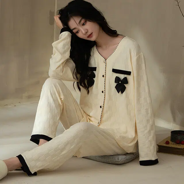 浮光岛屿 简约纯色甜美可爱口袋高级感长袖长裤家居服舒适亲肤透气可外穿宽松休闲睡衣套装 女款 礼盒装 杏色