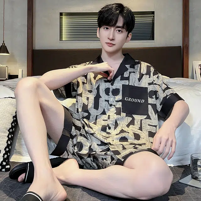 浮光岛屿 简约柔软冰丝凉感字母时尚潮流高级感翻领短袖短裤家居服舒适亲肤透气可外穿宽松休闲睡衣套装 男款