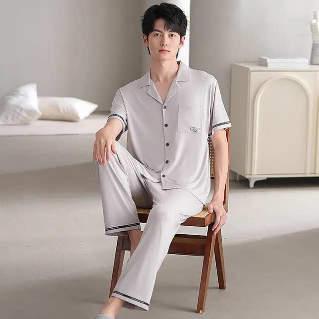 浮光岛屿 简约纯色优雅高级感短袖长裤翻领家居服舒适亲肤透气可外穿睡衣套装 男款 礼盒装 浅灰色