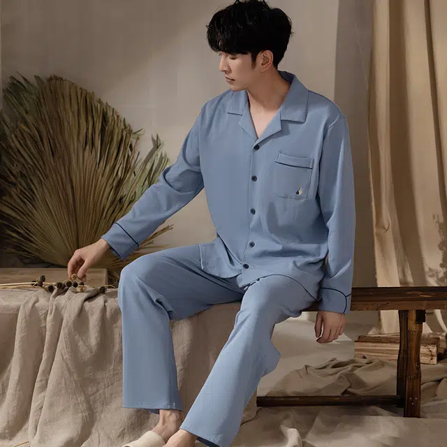 浮光岛屿 简约纯色超柔软翻领高级感长袖长裤家居服舒适亲肤透气可外穿休闲睡衣套装 男款 礼盒款 浅蓝色