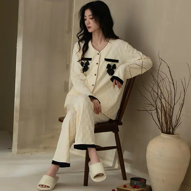 浮光岛屿 简约纯色甜美可爱口袋高级感长袖长裤家居服舒适亲肤透气可外穿宽松休闲睡衣套装 女款 礼盒装 杏色