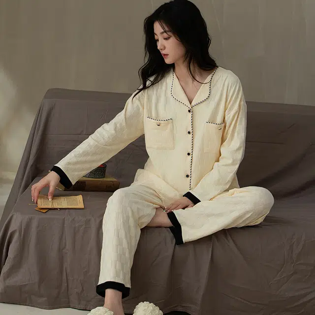 浮光岛屿 简约纯色甜美可爱高级感长袖长裤家居服舒适亲肤透气可外穿宽松休闲睡衣套装 女款 礼盒装 杏色