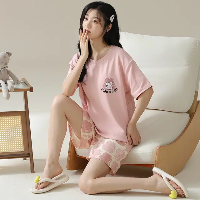 浮光岛屿 简约时尚可爱带胸垫圆领高级感短袖家居服凉感休闲舒适亲肤可外穿睡衣套装 女款 礼盒装 粉红色