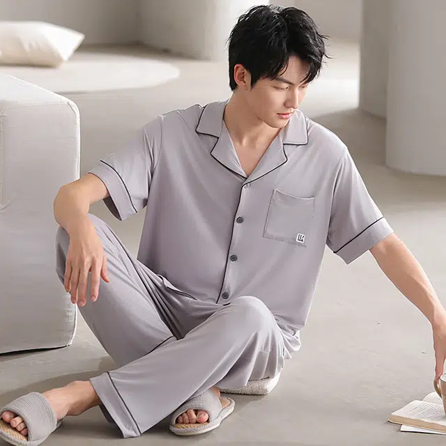 浮光岛屿 简约纯色柔软时尚高级感短袖长裤翻领家居服舒适亲肤透气可外穿睡衣套装 男款 礼盒装 浅灰色