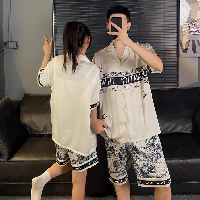 浮光岛屿 简约柔软冰丝凉感高级感短袖短裤家居服舒适亲肤透气可外穿宽松休闲睡衣套装 男女同款