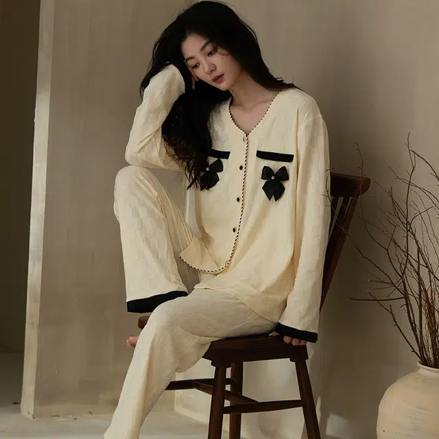 浮光岛屿 简约纯色甜美可爱口袋高级感长袖长裤家居服舒适亲肤透气可外穿宽松休闲睡衣套装 女款 礼盒装 杏色