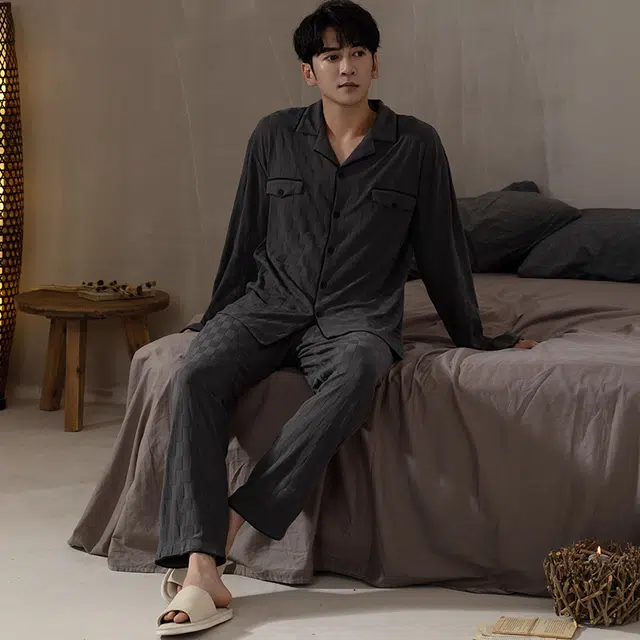 浮光岛屿 简约超柔软提花翻领高级感长袖长裤家居服舒适亲肤透气可外穿宽松休闲睡衣套装 男款 礼盒装 深灰色