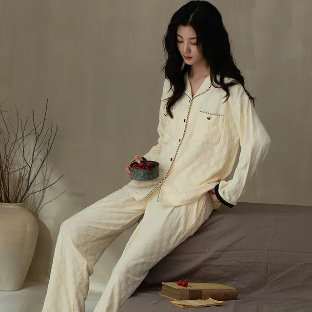 浮光岛屿 简约纯色甜美可爱高级感长袖长裤家居服舒适亲肤透气可外穿宽松休闲睡衣套装 女款 礼盒装 杏色