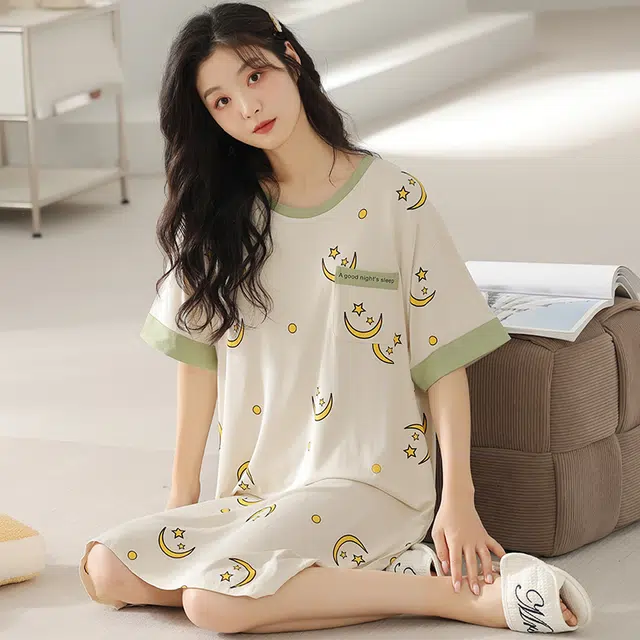 浮光岛屿 简约柔软时尚高级感带胸垫短袖休闲舒适亲肤凉爽透气可外穿家居服睡裙 女款 礼盒装 黄色