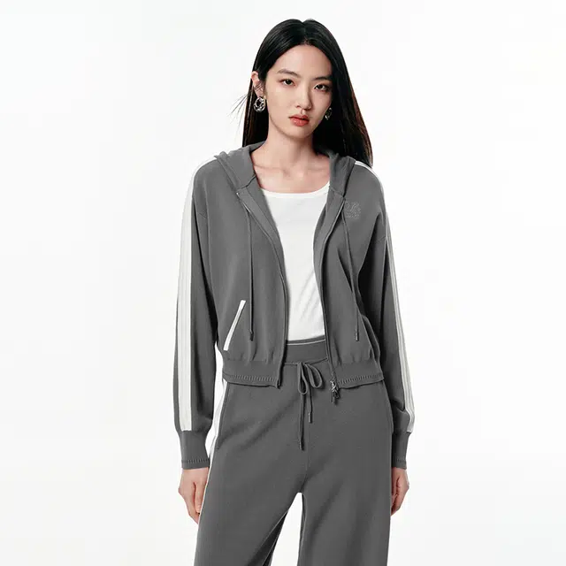 太平鸟 短款连帽拉链开衫针织衫 女款
