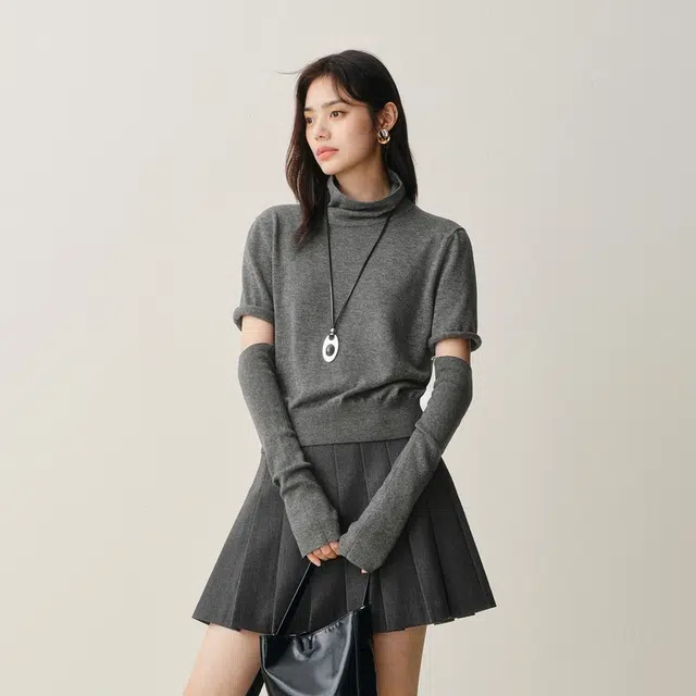 太平鸟 堆堆袖半高领显瘦简约修身时尚短款针织衫 女款