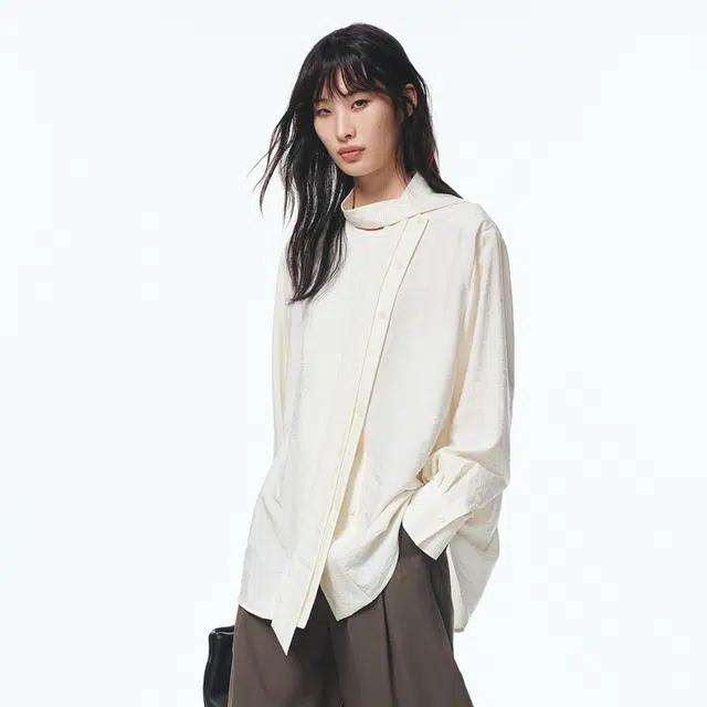 太平鸟 优雅简约舒适柔美飘带莫代尔气质通勤长袖衬衫 女款
