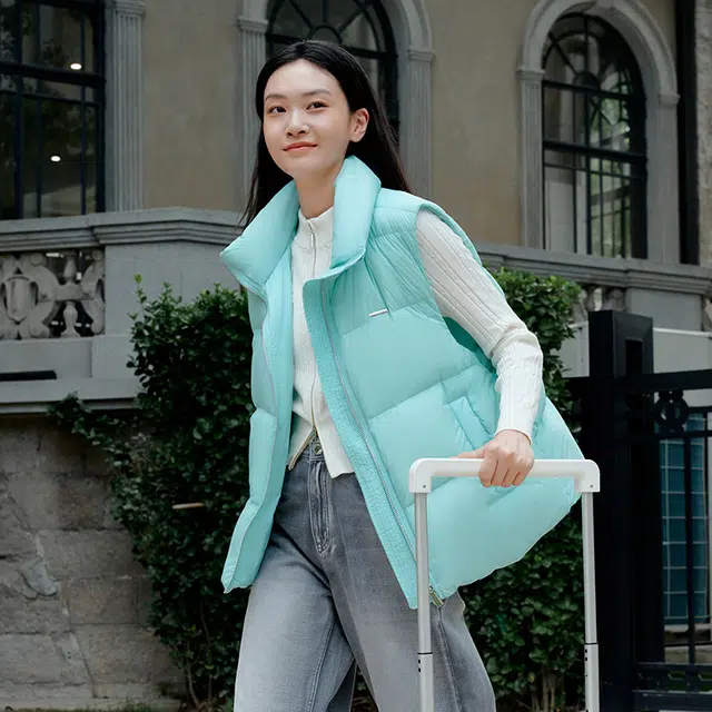 太平鸟 泡芙马甲羽绒服 女款 湖蓝