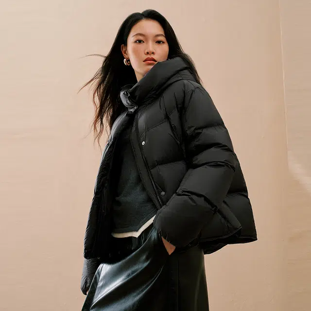 太平鸟 热气球保暖面包服外套连帽泡芙长款羽绒服 女款