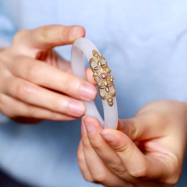 匠锁心玉 白月光设计款 新中式 国潮国风 清冷感 古风温婉 小众轻奢高级感 时尚潮流 水润手饰显白#好运 金丝玉 手镯 女款