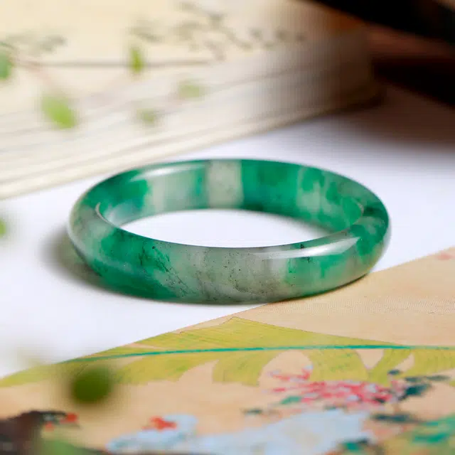 匠锁心玉 青山黛飘花贵妃镯 新中式宫廷风古典轻奢吉祥如意平安顺遂时尚百搭清冷典雅高级感气质温婉#好运天然 非洲翠 手镯 女款