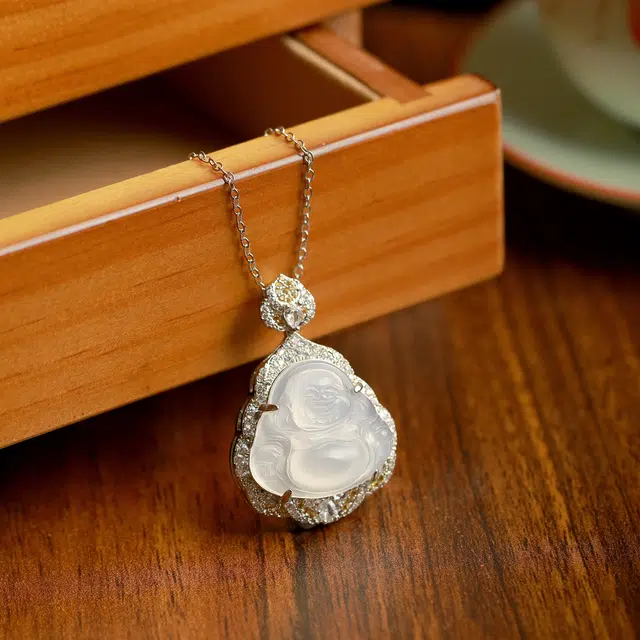 匠锁心玉 白月光 佛公 新中式 国潮国风 高级感 轻奢 弥勒佛 转运纳福 守护 玉髓 玉石项链 女款