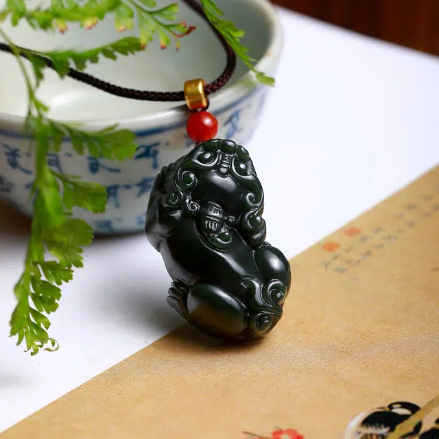 匠锁心玉 铜钱貔貅  新中式 国潮古风 瑞兽 招财纳福 守护 小众设计 和田玉项链 青玉 男女同款情侣款