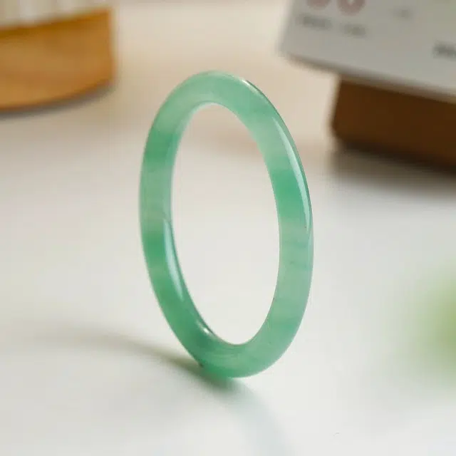 匠锁心玉 晴水色贵妃镯 新中式 国潮国风 复古 古风温婉 轻奢高级感 东陵玉 玉石手镯 女款 礼盒装