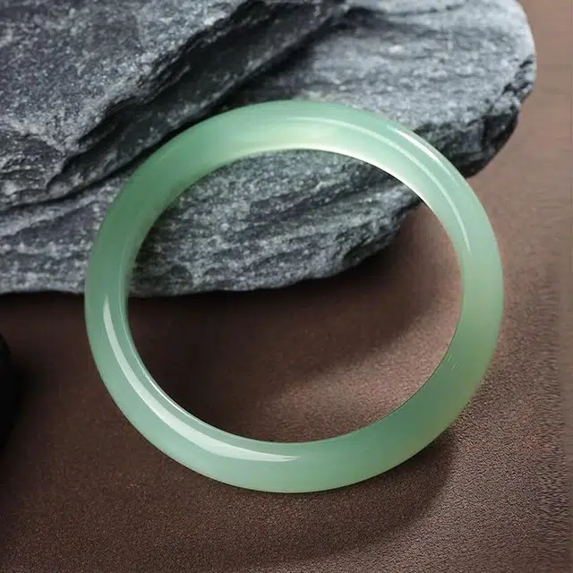 匠锁心玉 远山黛只此青绿 油青清透国潮新中式精致古风轻奢高级清冷感温润气质典雅小众旗袍汉服百搭素圈浪漫告白#好运天然 玉髓 手镯 女款