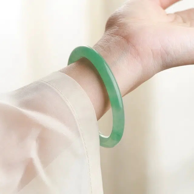 匠锁心玉 晴水色贵妃镯 新中式 国潮国风 复古 古风温婉 轻奢高级感 东陵玉 玉石手镯 女款 礼盒装