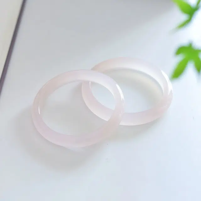 匠锁心玉 白月光高冰贵妃镯 平安镯  新中式 国潮国风 轻奢高级 气质  古风温婉 玉髓 玉石手镯 女款