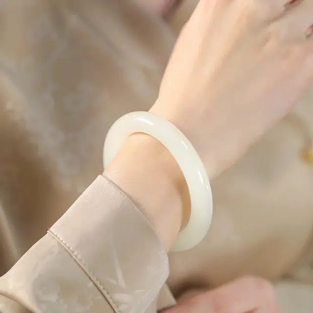 匠锁心玉 白月光清水玉镯 清透国潮新中式精致古风清冷感温润气质优雅小众镯子旗袍汉服百搭素圈甜蜜浪漫告白#好运 琉璃 手镯 女款