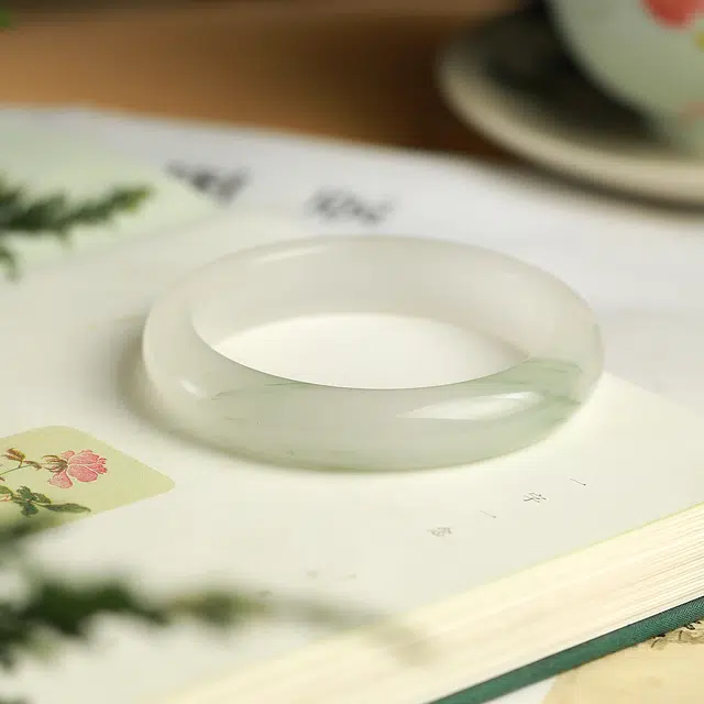 匠锁心玉 青山翠贵妃镯 青山黛  新中式 国潮国风 小众设计 轻奢高级 清冷感 一抹翠 天山翠 玉石手镯 女款