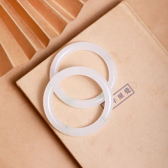 匠锁心玉 白月光美人镯 新中式 国潮国风 轻奢小众 高级 清冷感 天山翠 手镯 女款