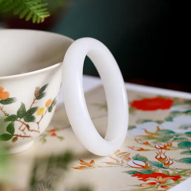 匠锁心玉 白月光白心的悸动 新中式 国潮国风 经典简约 古风 高级感 玉镯子 金丝玉 手镯 女款