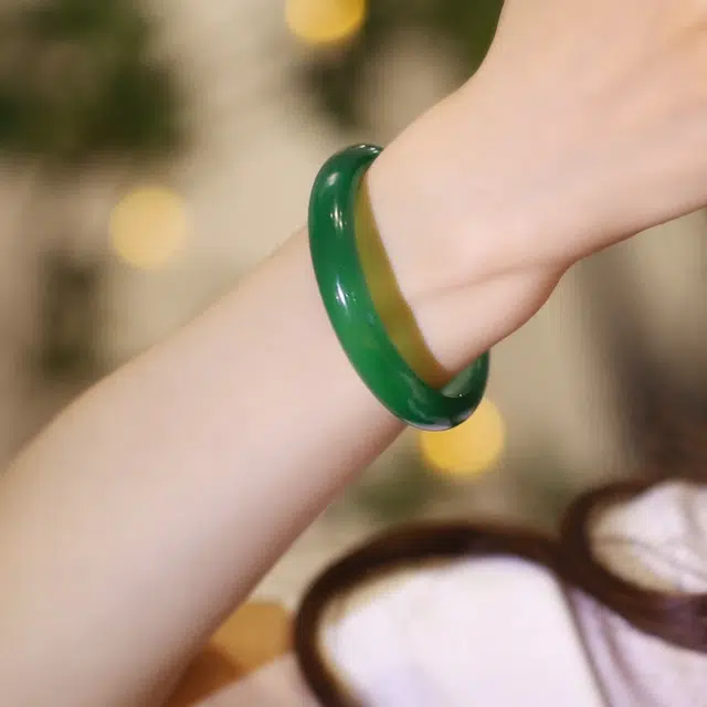 匠锁心玉 水润绿色  水润 新中式 国潮国风 汉服复古 高级感 简约气质 古风温婉 玉髓 手镯 女款