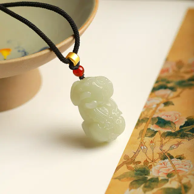 匠锁心玉 招财貔貅 新中式 国潮国风 平安纳福 转运 守护 和田玉 项链 男女同款情侣款 青白玉