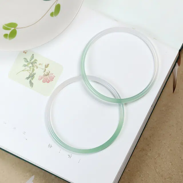 匠锁心玉 一步一响远山黛高冰贵妃叮当镯  新中式 国潮国风 典雅 古风温婉 轻奢高级 小众设计 玉髓 手镯 女款