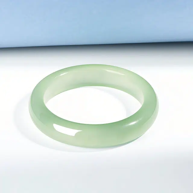 匠锁心玉 荧光油青青山黛 新中式 国潮国风 小众 轻奢高级感 平安纳福 古风温婉 典雅大方 岫玉（蛇纹石玉） 手镯 女款