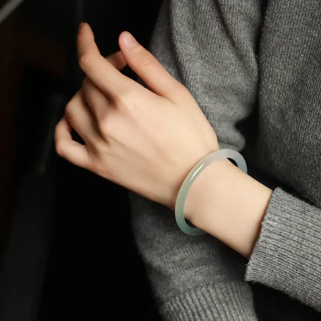 匠锁心玉 新中式 国潮国风 典雅 古风温婉 轻奢高级 玉髓 玉石手镯 女款