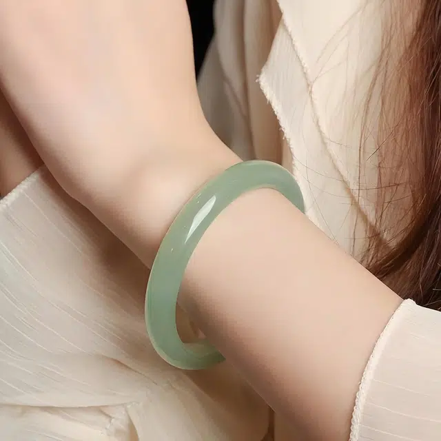 匠锁心玉 远山黛只此青绿 油青清透国潮新中式精致古风轻奢高级清冷感温润气质典雅小众旗袍汉服百搭素圈浪漫告白#好运天然 玉髓 手镯 女款