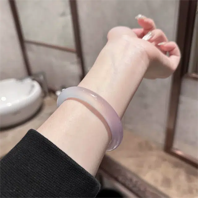 匠锁心玉 郁金香贵妃镯 新中式 国潮古风 水润冰透 清冷感 轻奢高级 玉髓 玉石手镯 女款