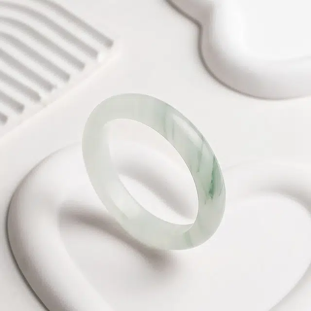 匠锁心玉 山水相依青山黛贵妃镯 新中式 国潮国风 清冷感 翠绿如画 轻奢高级感 天山翠 手镯 女款