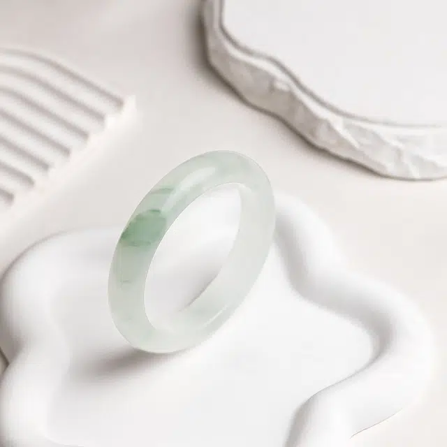 匠锁心玉 山水相依青山黛贵妃镯 新中式 国潮国风 清冷感 翠绿如画 轻奢高级感 天山翠 手镯 女款