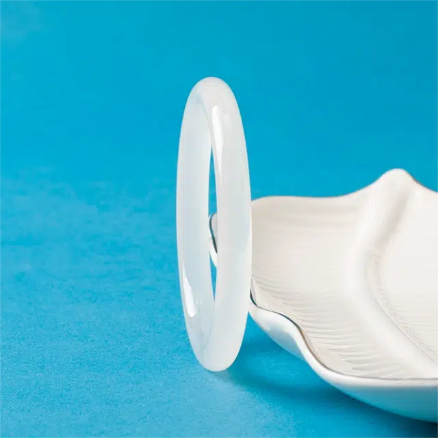 匠锁心玉 古风温婉 轻奢高级新中式 国潮国风 气质白月光美人镯 玉髓 玉石手镯 女款