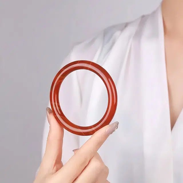 匠锁心玉 鸿运美人镯 水润清透 新中式 简约大气 国潮国风 汉服旗袍 时尚百搭 清冷典雅高级感 气质温婉 素圈手饰显白#好运 玉髓 手镯 女款