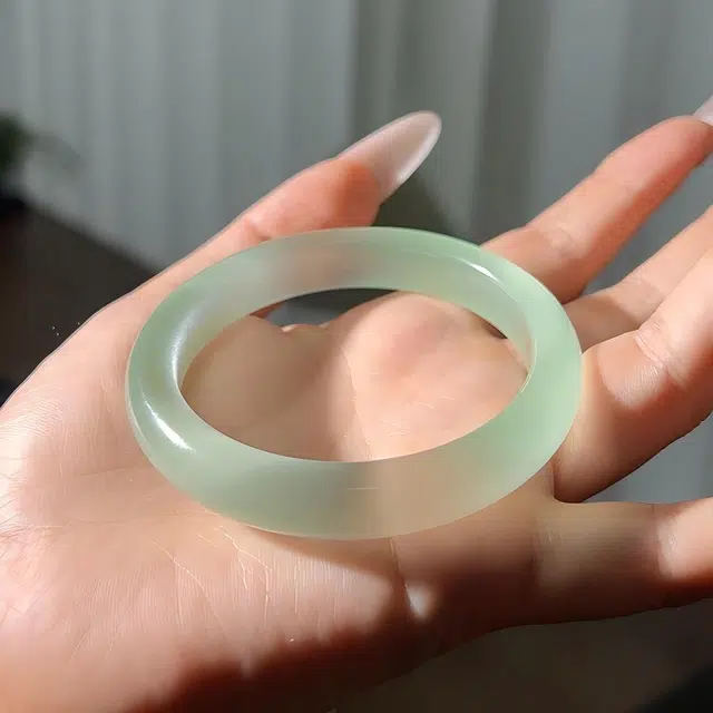 匠锁心玉 远山黛浅清色 新中式国潮国风 小众典雅 吉祥如意轻奢高级清冷感 极简风 潮流年轻气质百搭 温润手饰显白#好运 琉璃 手镯 女款