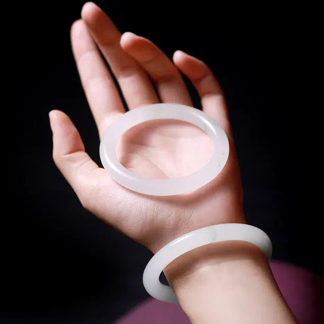 匠锁心玉 白月光美人镯 新中式 国潮国风 轻奢小众 高级 清冷感 天山翠 手镯 女款