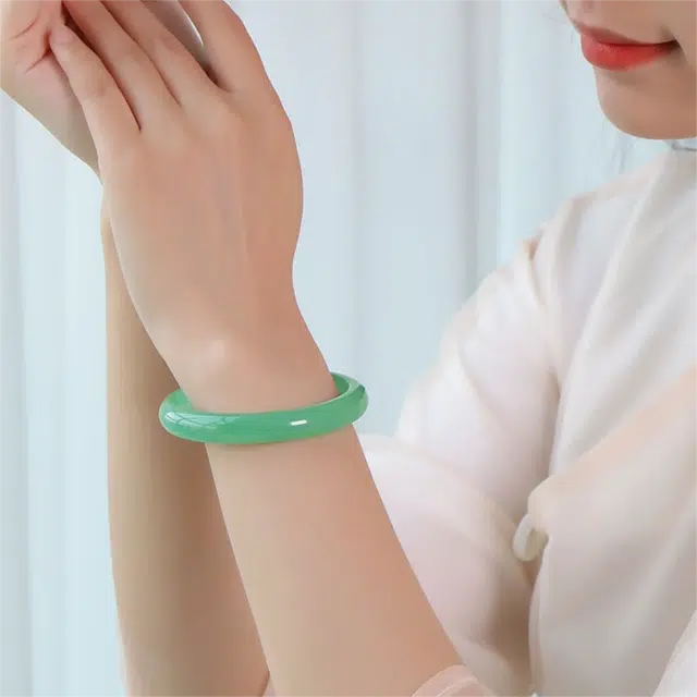 匠锁心玉 青山黛贵妃镯  新中式 国潮国风 小众设计 轻奢高级 气质 古风温婉 东陵玉 玉石手镯 女款