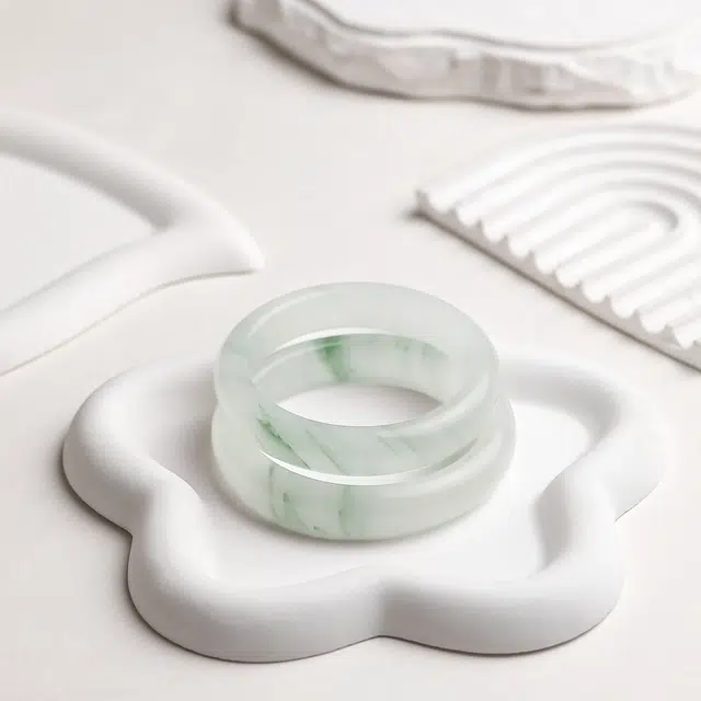 匠锁心玉 山水相依青山黛贵妃镯 新中式 国潮国风 清冷感 翠绿如画 轻奢高级感 天山翠 手镯 女款